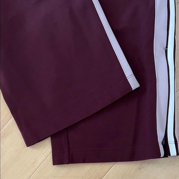 Lululemon Athletic Cover Your Track Pants 8 NWOT - Picture 6 of 11